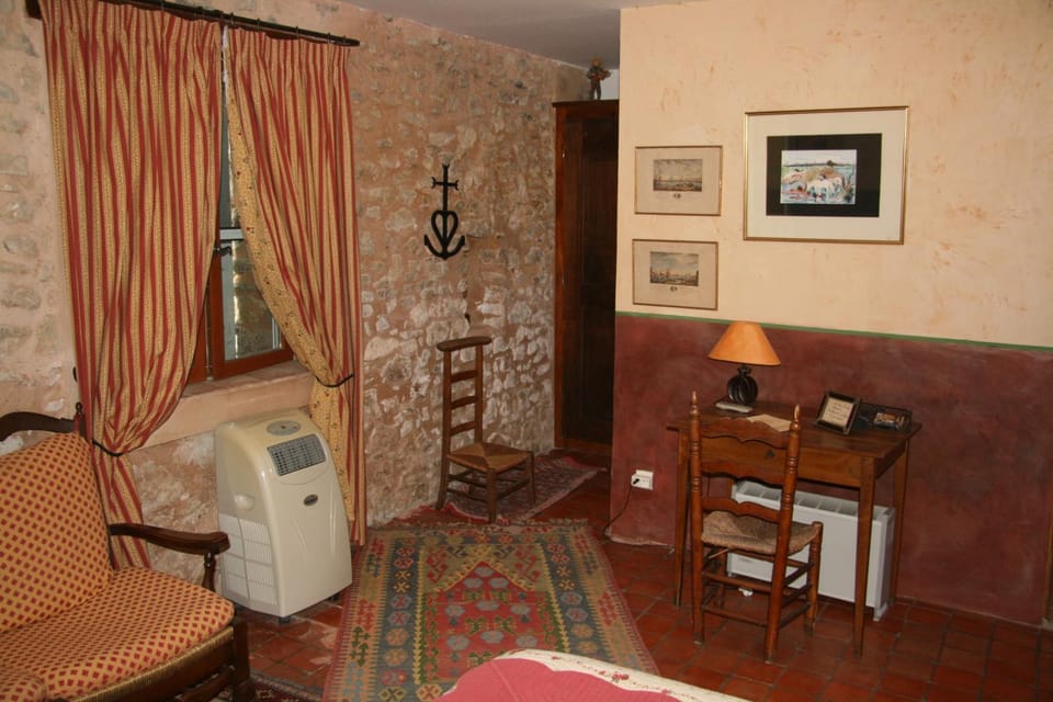 Le Jas des Nevières Bed and Breakfast in Provence-Alpes-Côte d'Azur