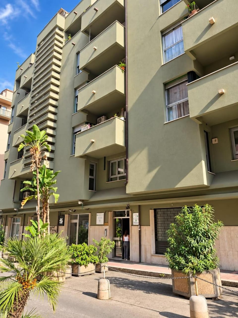 Property building, Neighbourhood, Street view