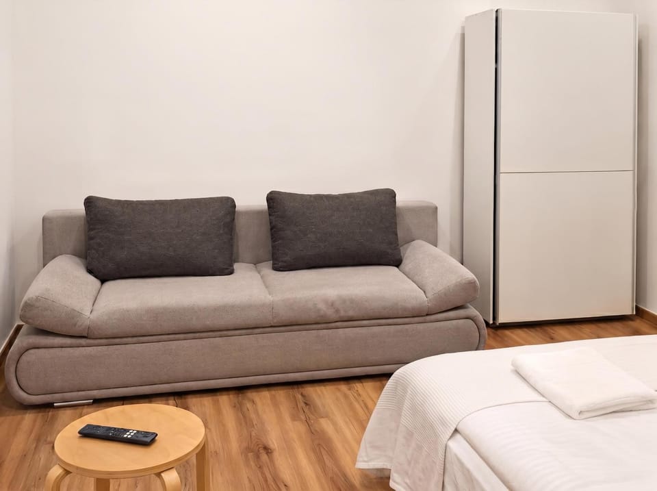 Bed, Living room, Seating area, Bedroom, wardrobe