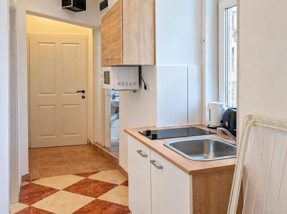 Kitchen or kitchenette, stove