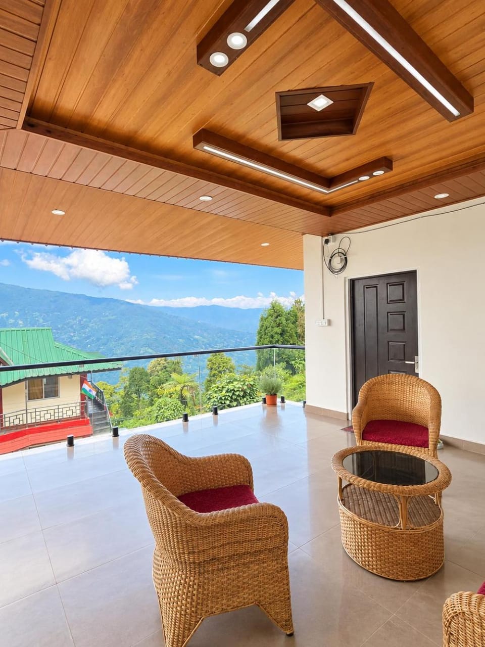 Balcony/Terrace, Seating area, Mountain view