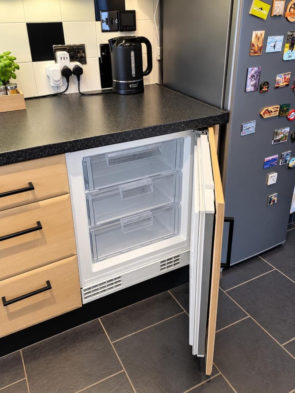 Pet-friendly home, enclosed garden & parking House in North East Derbyshire District