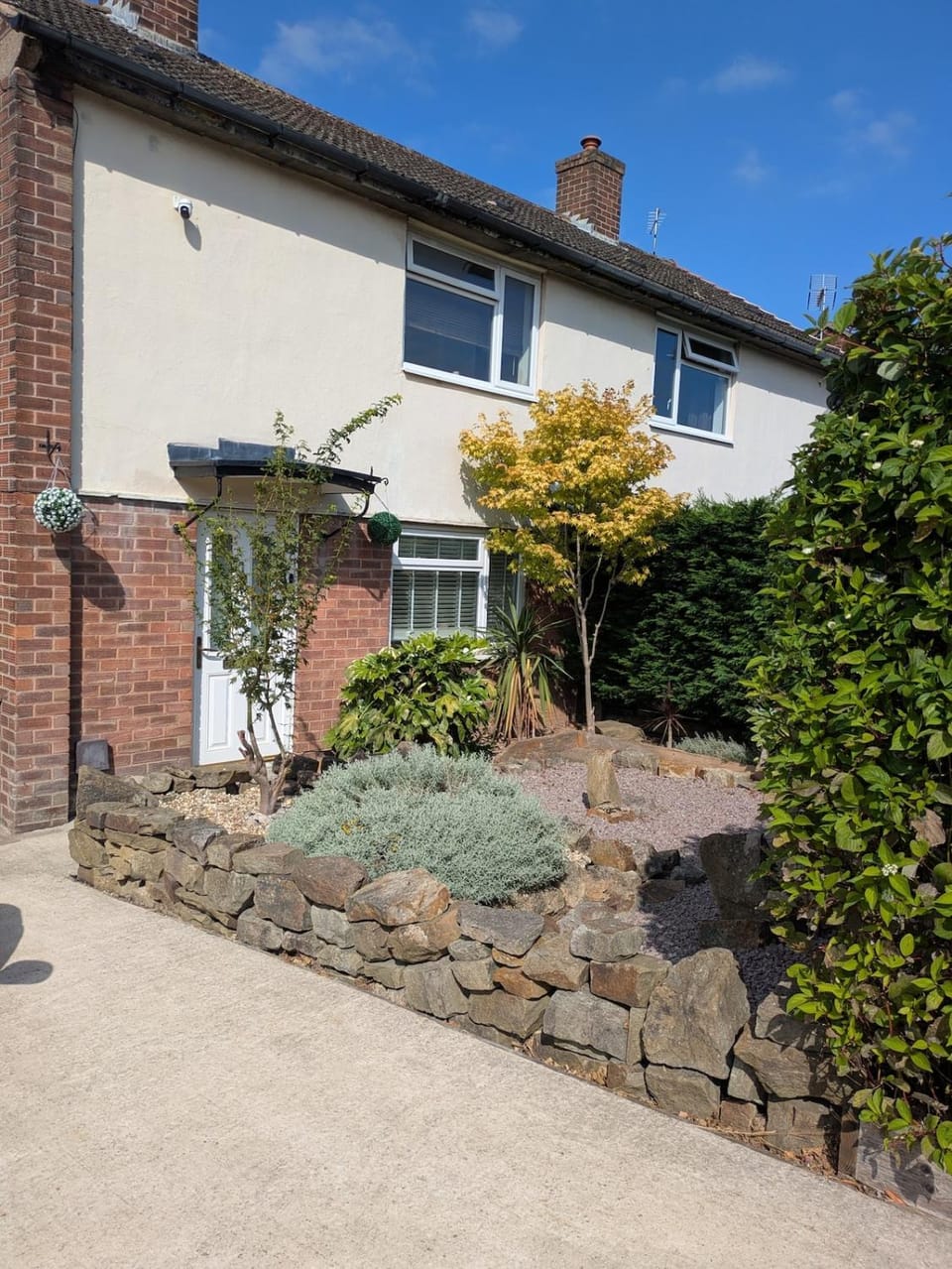 Pet-friendly home, enclosed garden & parking House in North East Derbyshire District