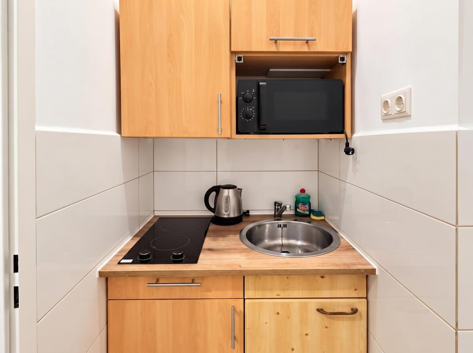 Coffee/tea facilities, pet friendly, stove, toaster