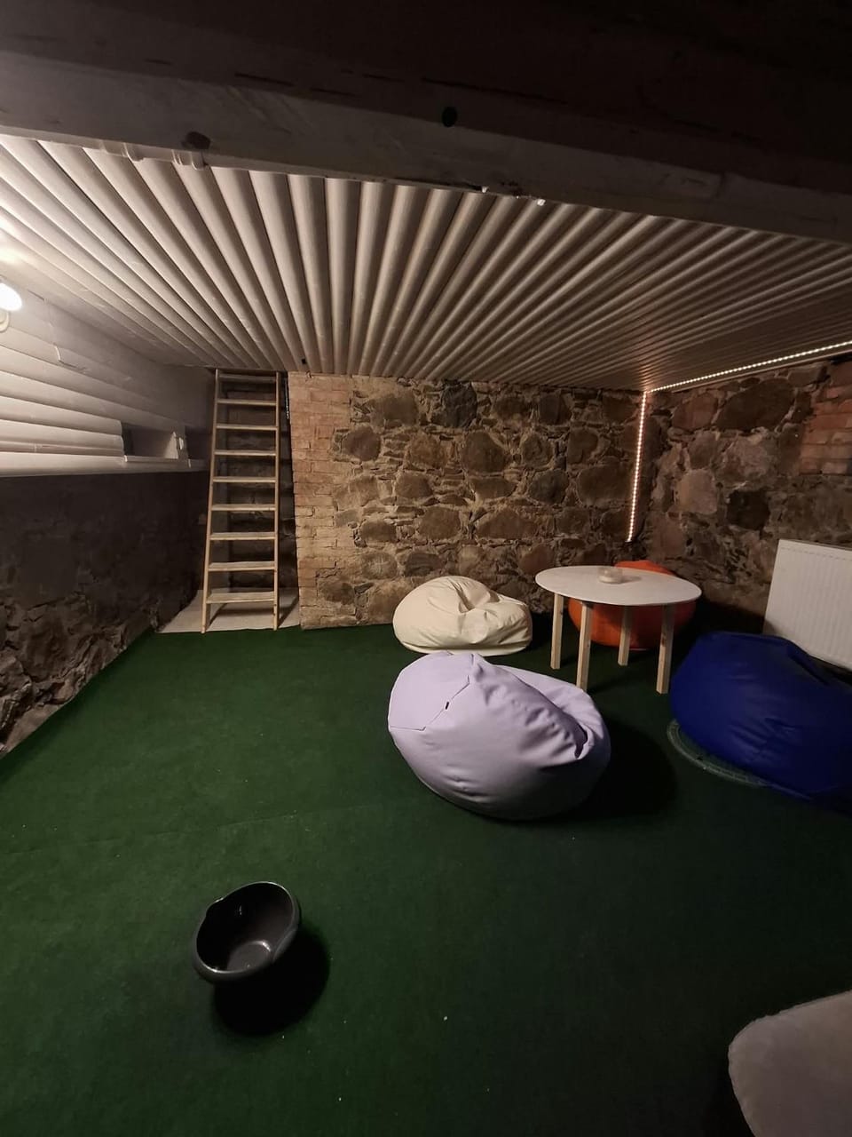 Seating area