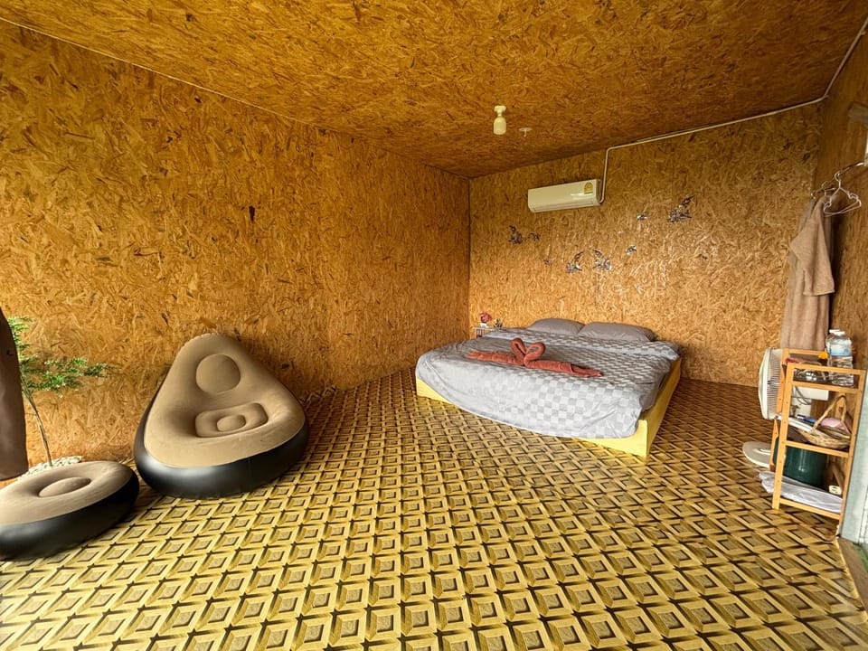Bed, Bedroom, air conditioner