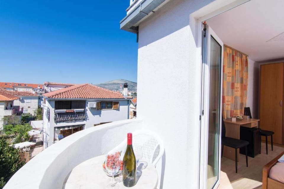 Villa Jadran Trogir ćiovo Bed and Breakfast in Trogir