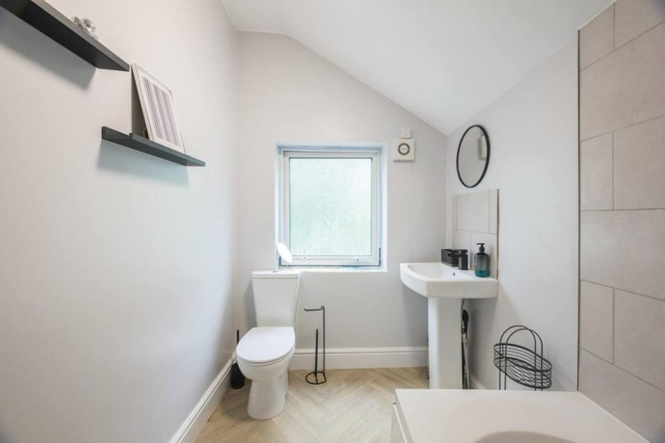 Toilet, Bathroom, Bath