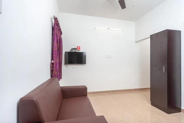 Hotel 1BHK VARUN Hotel in Coimbatore
