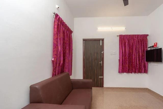 Hotel 1BHK VARUN Hotel in Coimbatore