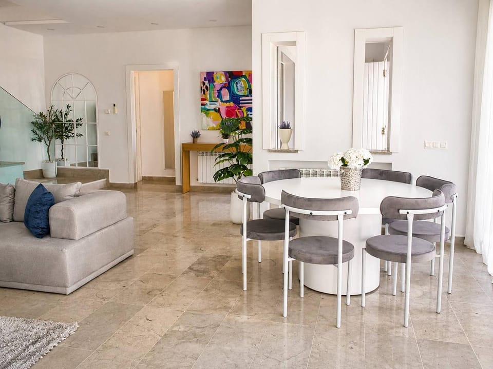 Decorative detail, Dining area