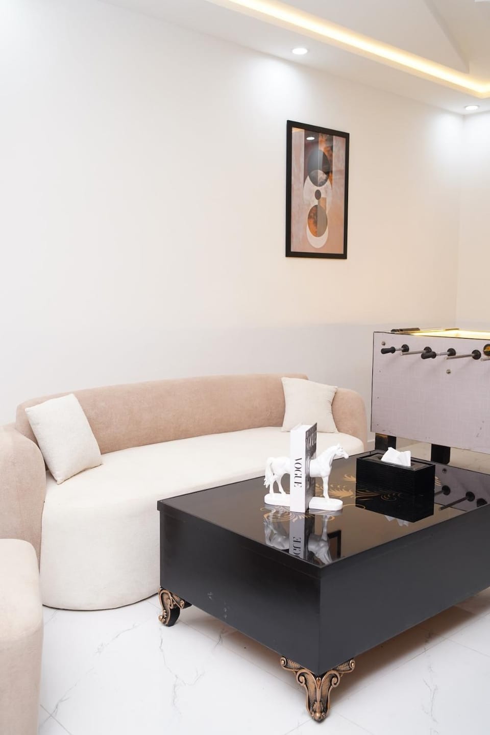 Business 1BR Suite with WiFi, Netflix & Free Parking Apartment in Lahore
