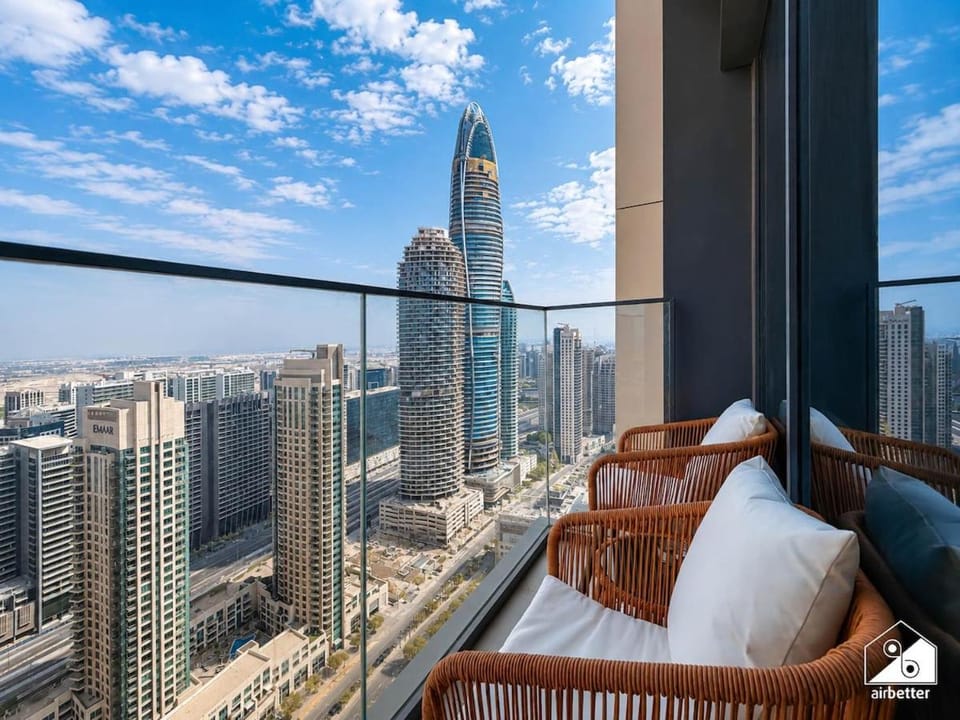 Designer 2 Bedroom Balcony Burj Royale City View Apartment in Dubai