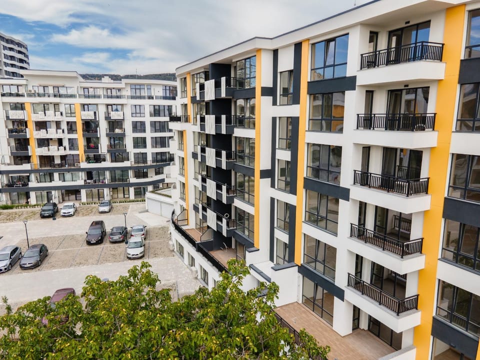 Property building, Day, Location, Parking
