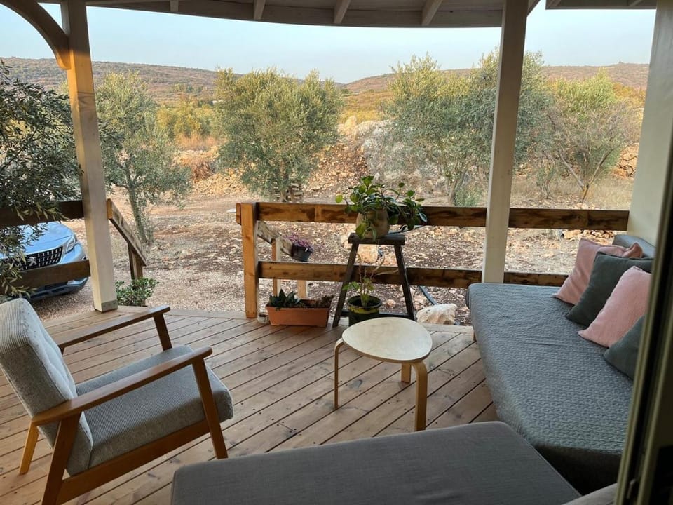 יורט אבשלום - ערגה ונועה בכליל Luxury tent in North District