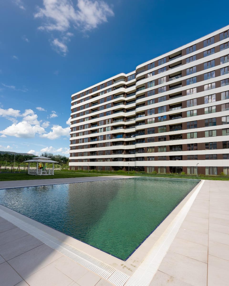 Property building, Day, Swimming pool