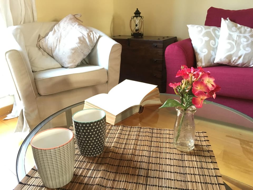 Library, Living room, Seating area
