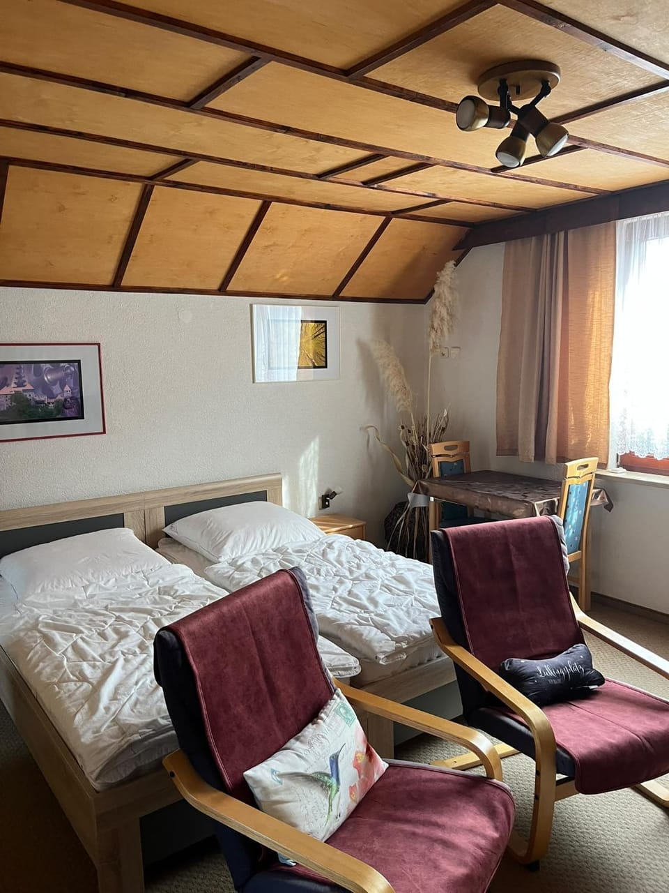 Photo of the whole room