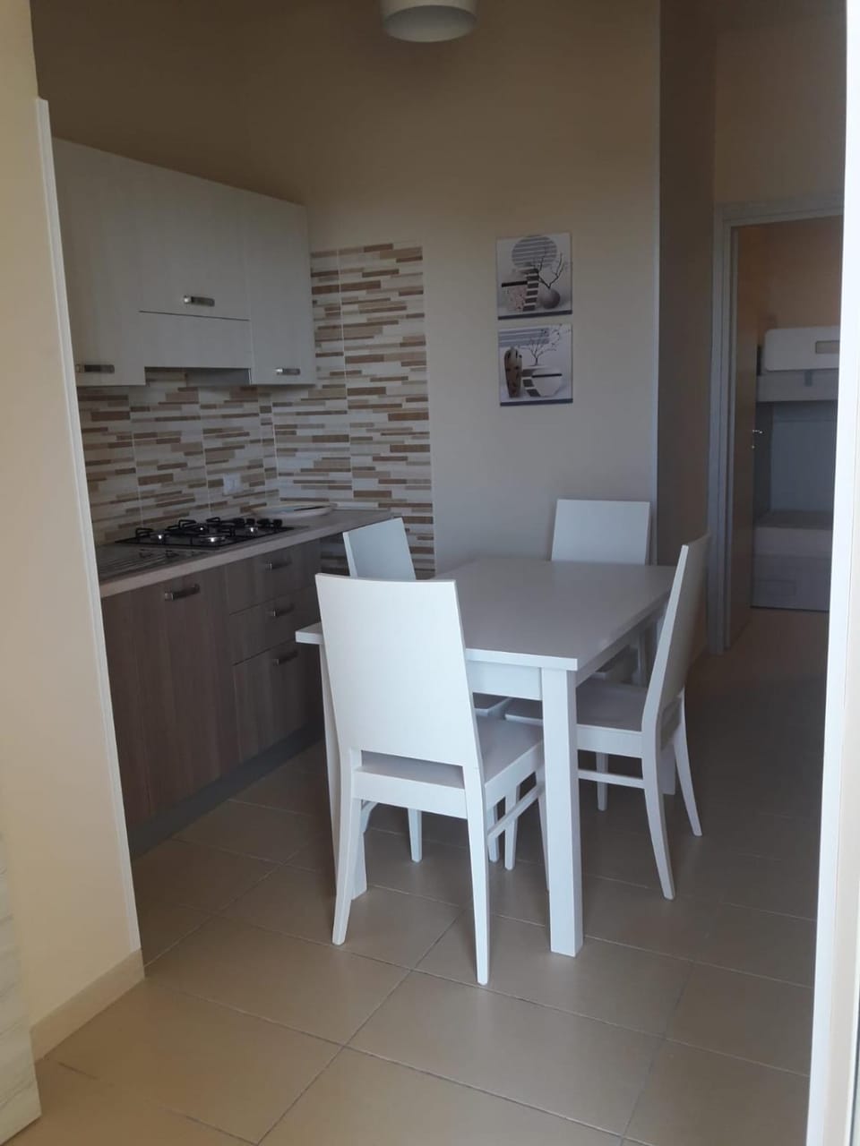 Kitchen or kitchenette