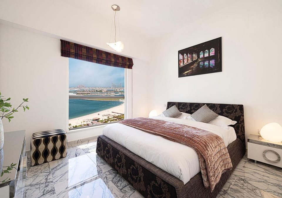 Luxury Sea View Beachfront 3 Bedroom Apt, JBR Apartment in Dubai
