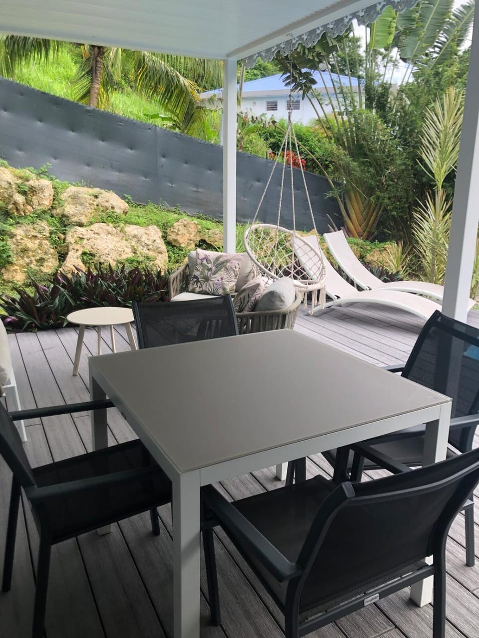 Patio, Day, Garden, Balcony/Terrace, Living room, Seating area, Dining area, Garden view