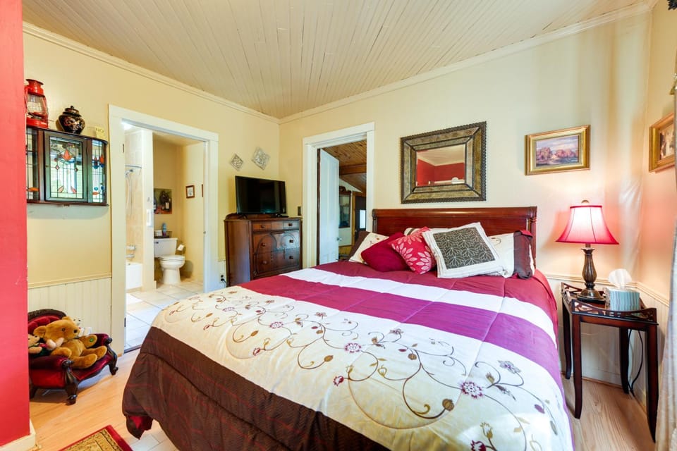 Cozy B&B Suite Near Finger Lakes & State Parks Apartment in Cayuga Lake