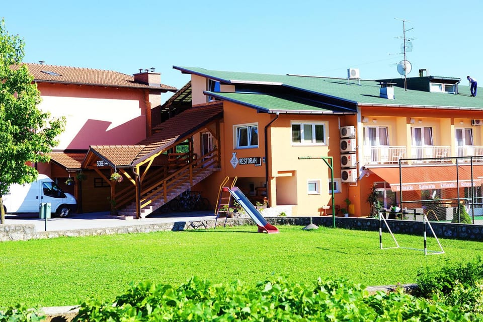 Property building, Garden, Garden view, Area and facilities