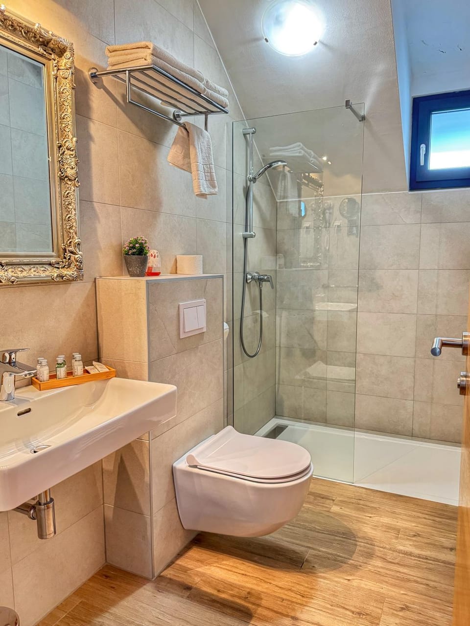 Shower, Toilet, Bathroom