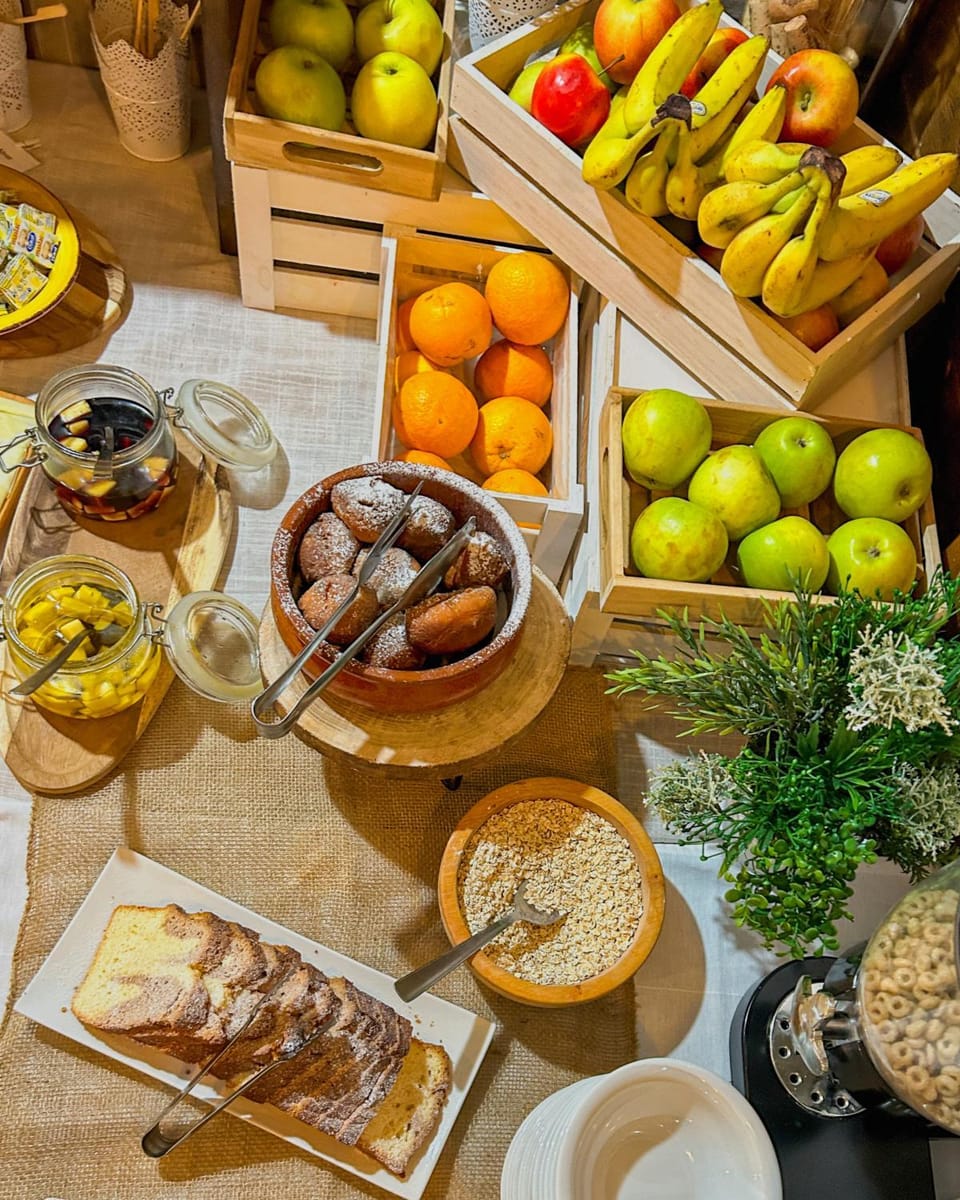 Breakfast, Buffet breakfast