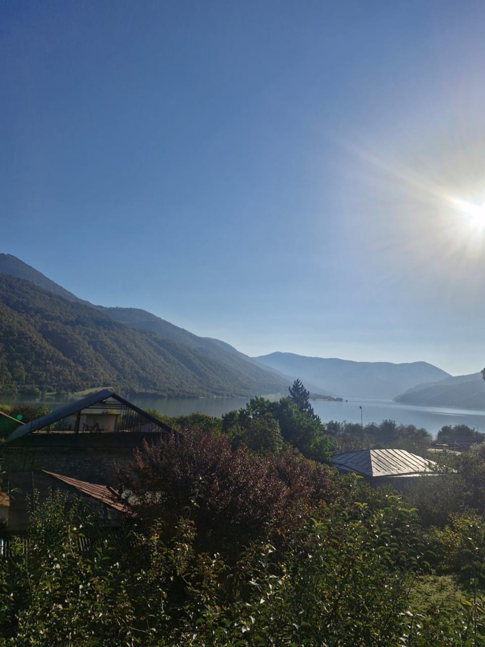 Ananuri lake view-guest house Bed and Breakfast in Georgia