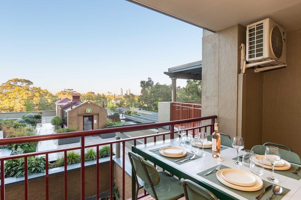 Surry Hills Pet Friendly Pool Gym Balcony Parking Apartment in Surry Hills