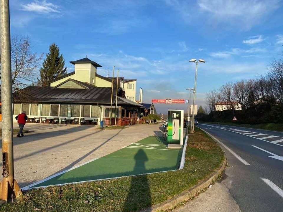 Motel Kod Bakija Motel in Slovenia