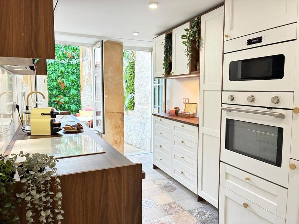 Communal kitchen