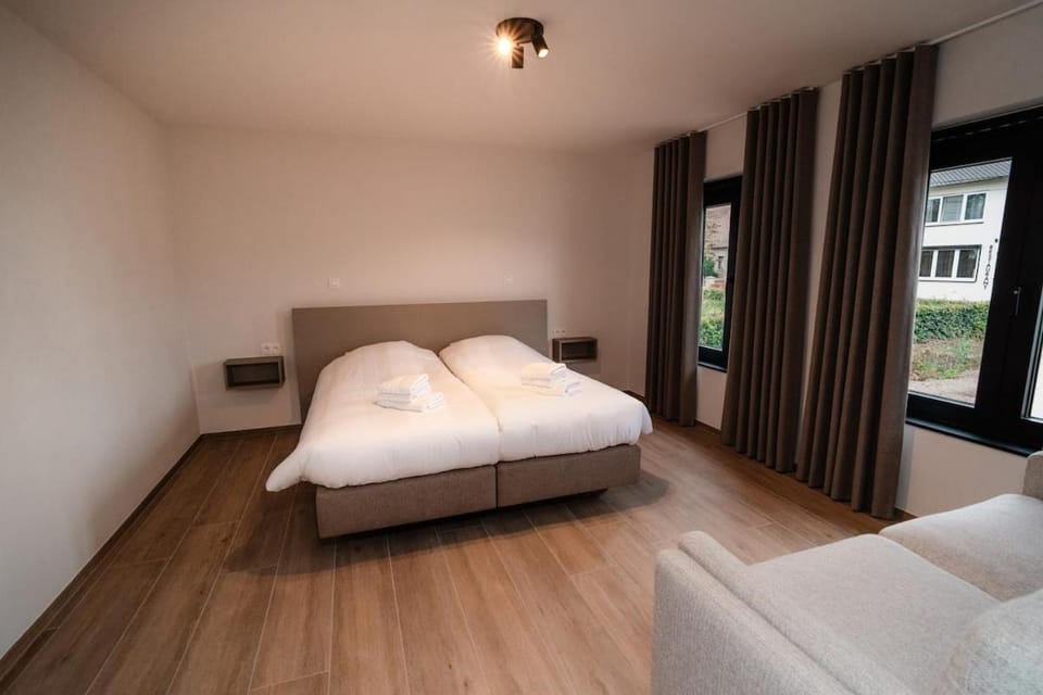 De Meerheuvel Villa in Dilsen-Stokkem