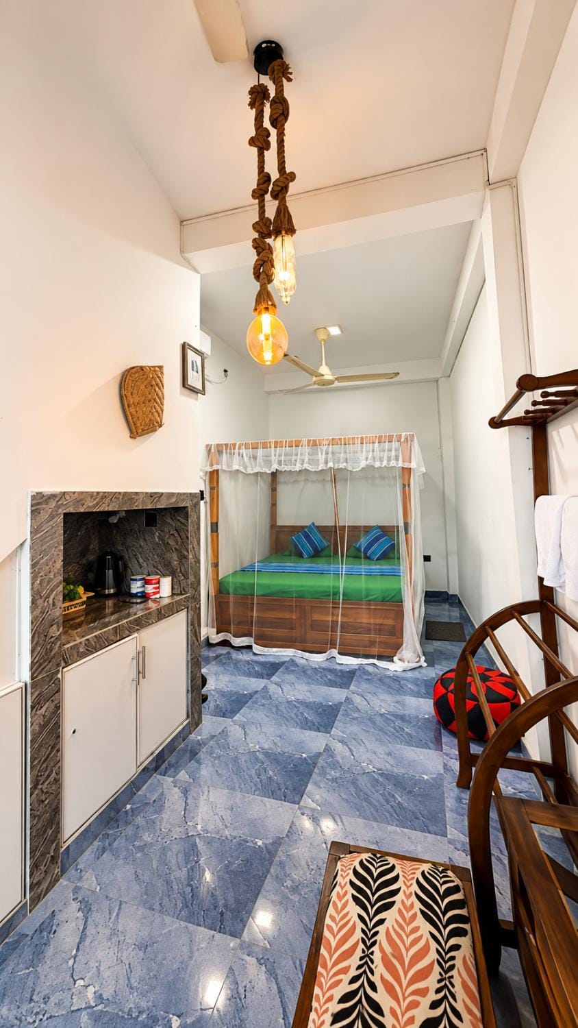 Bed, Kitchen or kitchenette, Photo of the whole room, Bedroom