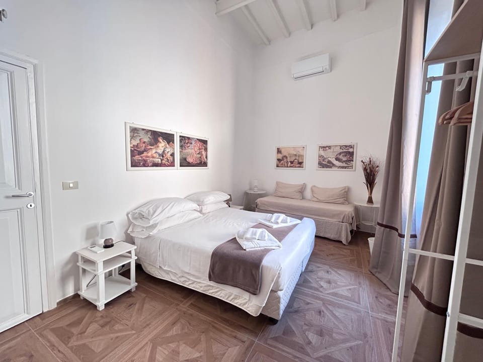 Vicolo Doria Apartment House in Rome