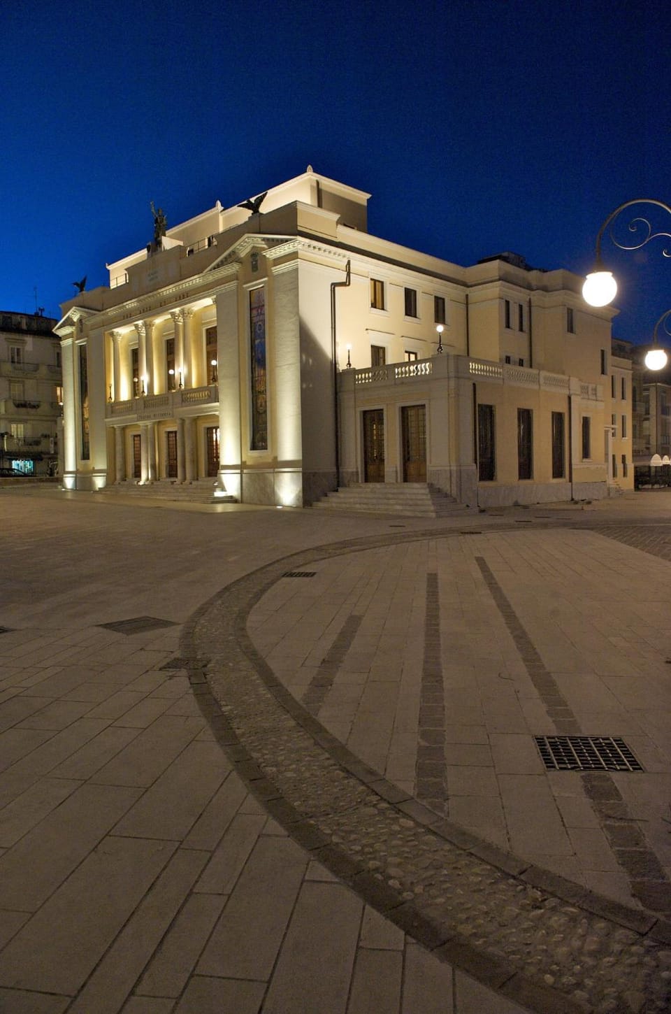 Nearby landmark, Night