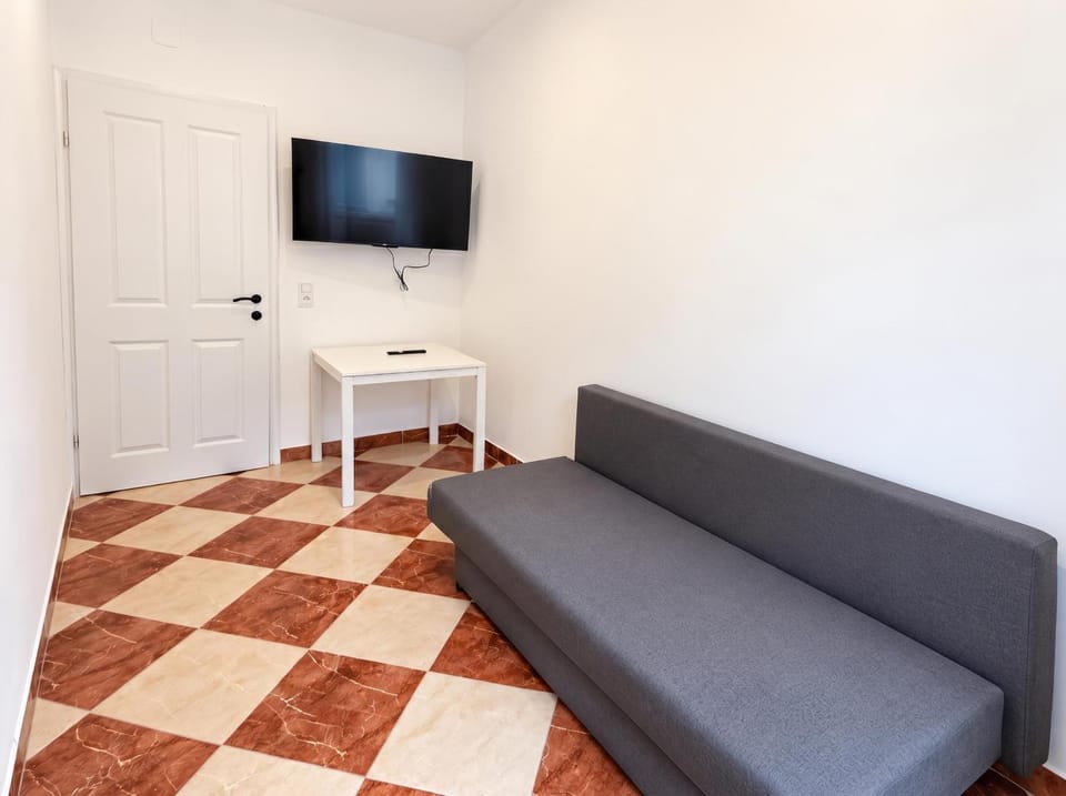 TV and multimedia, Seating area