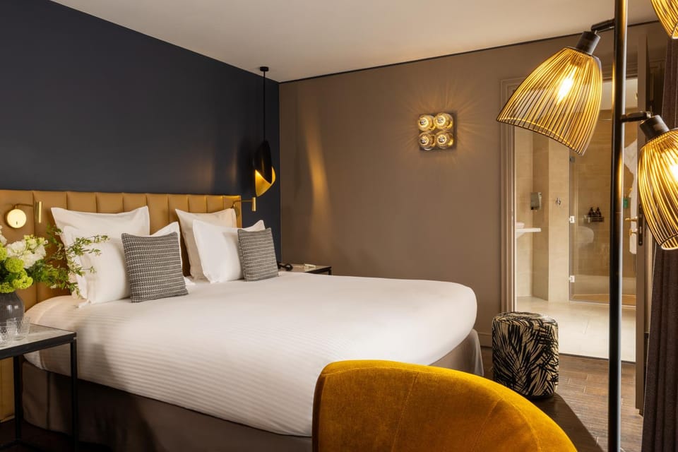 Bed, Bathroom, Bedroom