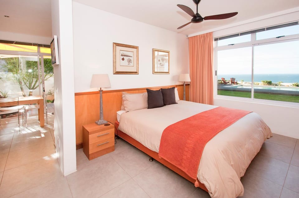 Bed, Bedroom, Sea view