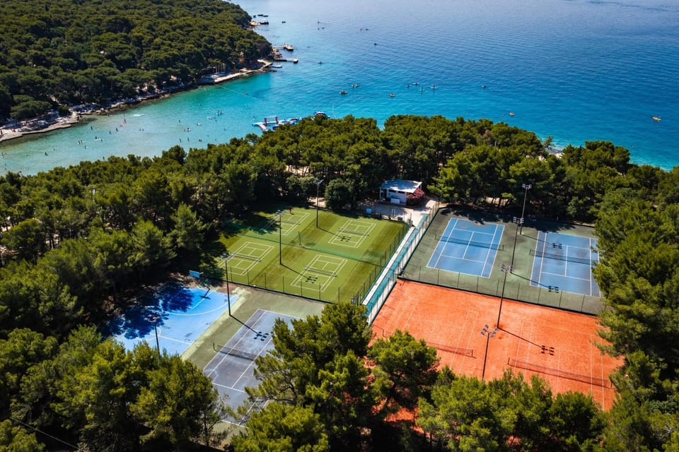 Day, Natural landscape, Tennis court, Sea view