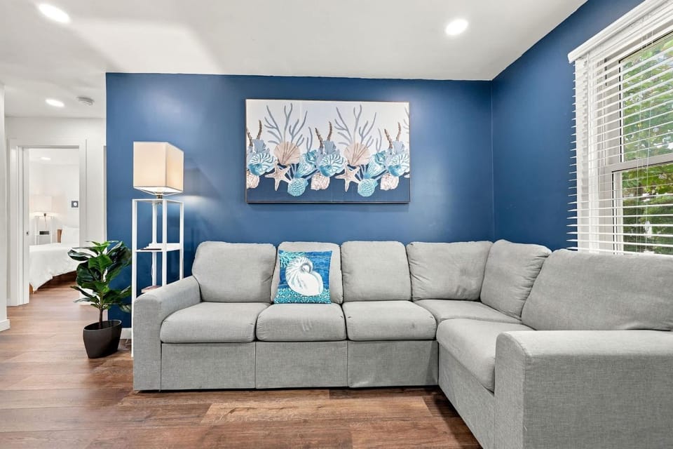 Sea Breeze 3-Unit Beach House 1 Block to Beach House in North Myrtle Beach