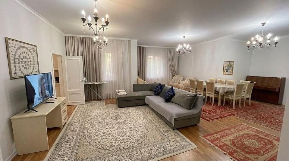 TV and multimedia, Photo of the whole room, Seating area