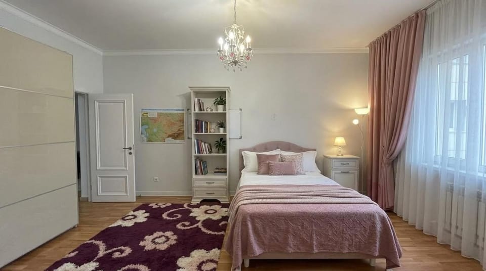 Bed, Photo of the whole room, Bedroom, wardrobe