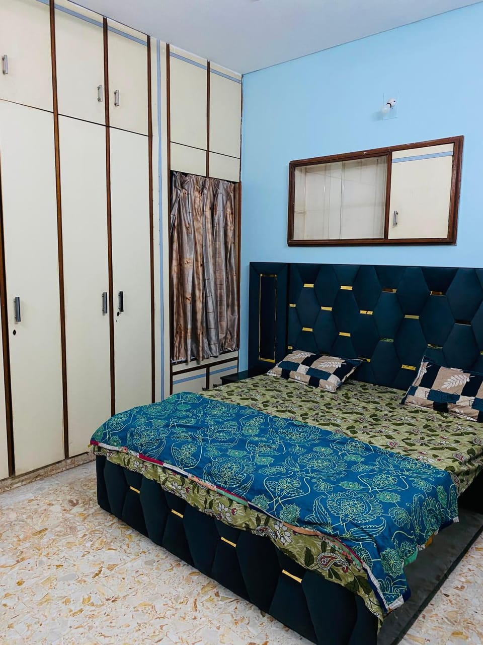 The city inn guest house Bed and Breakfast in India