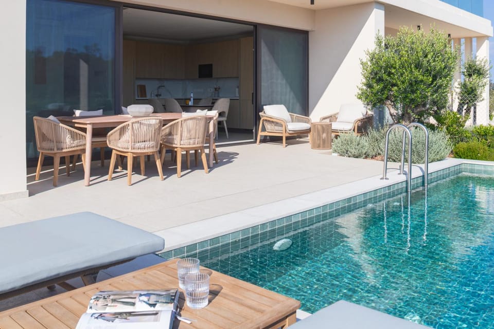 Property building, Patio, Day, Seating area, Dining area, Pool view, Swimming pool, Swimming pool, sunbed