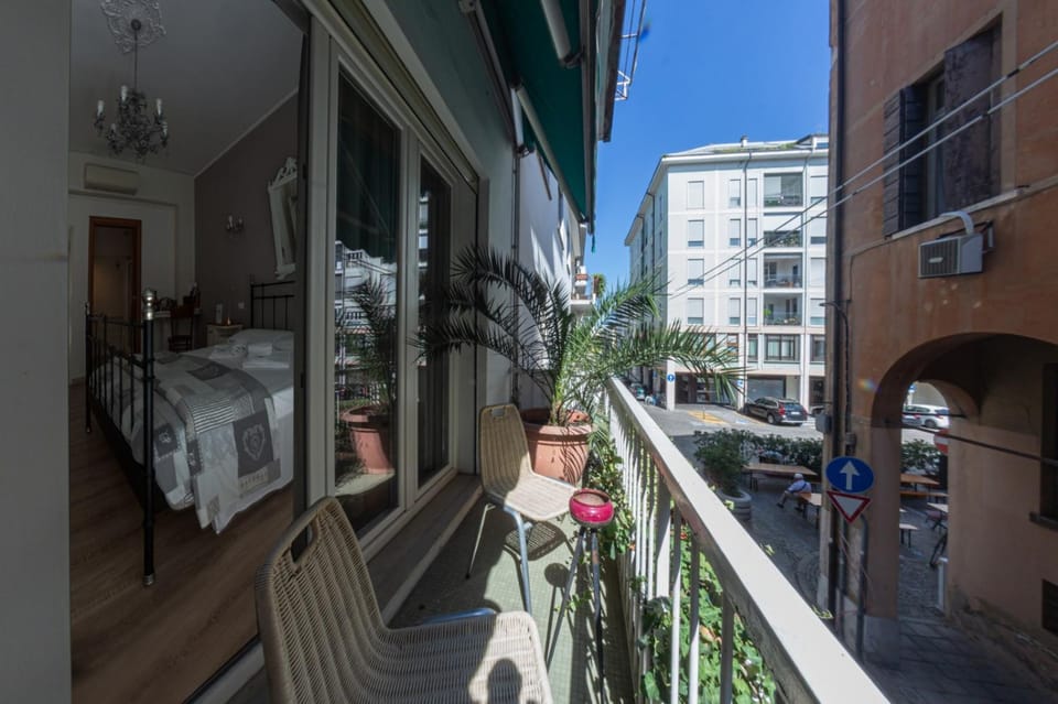 Property building, Balcony/Terrace, Other, Area and facilities