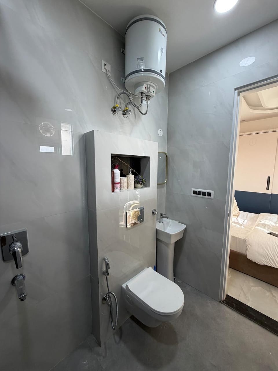 Peaceful Mountain View 2BHK apartment with Balcony Apartment in Dehradun