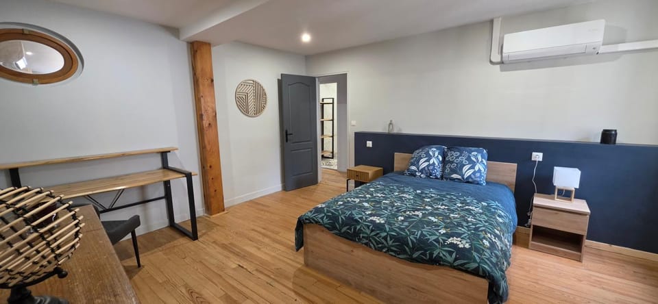 Spacieux appartement rénové calme Clim wifi Tv connecté Apartment in Occitanie
