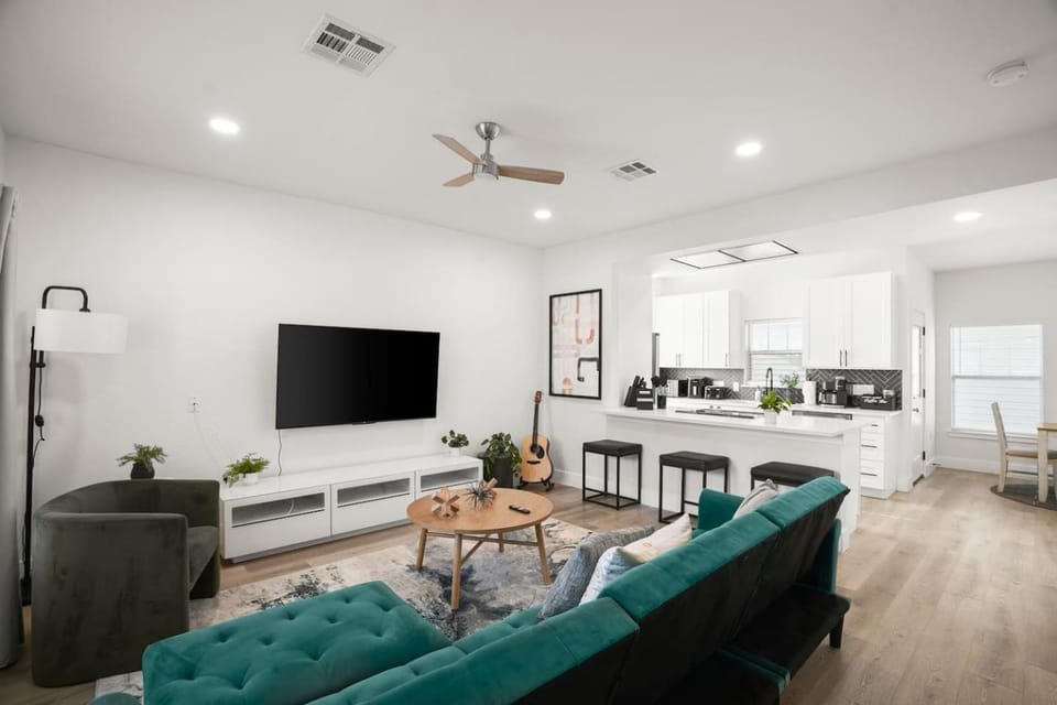 TV and multimedia, Living room